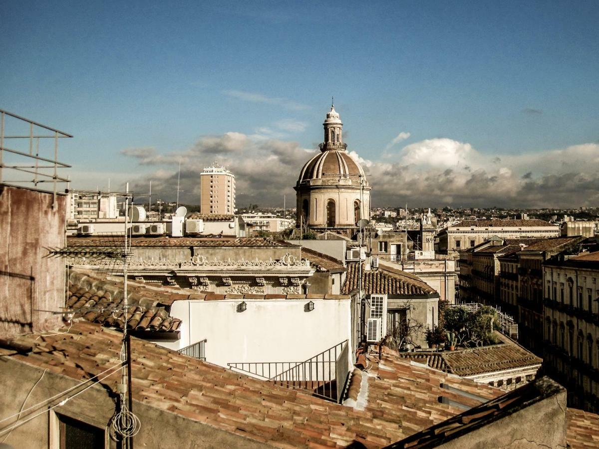 Otto Biscari Apartment คาตาเนีย ภายนอก รูปภาพ