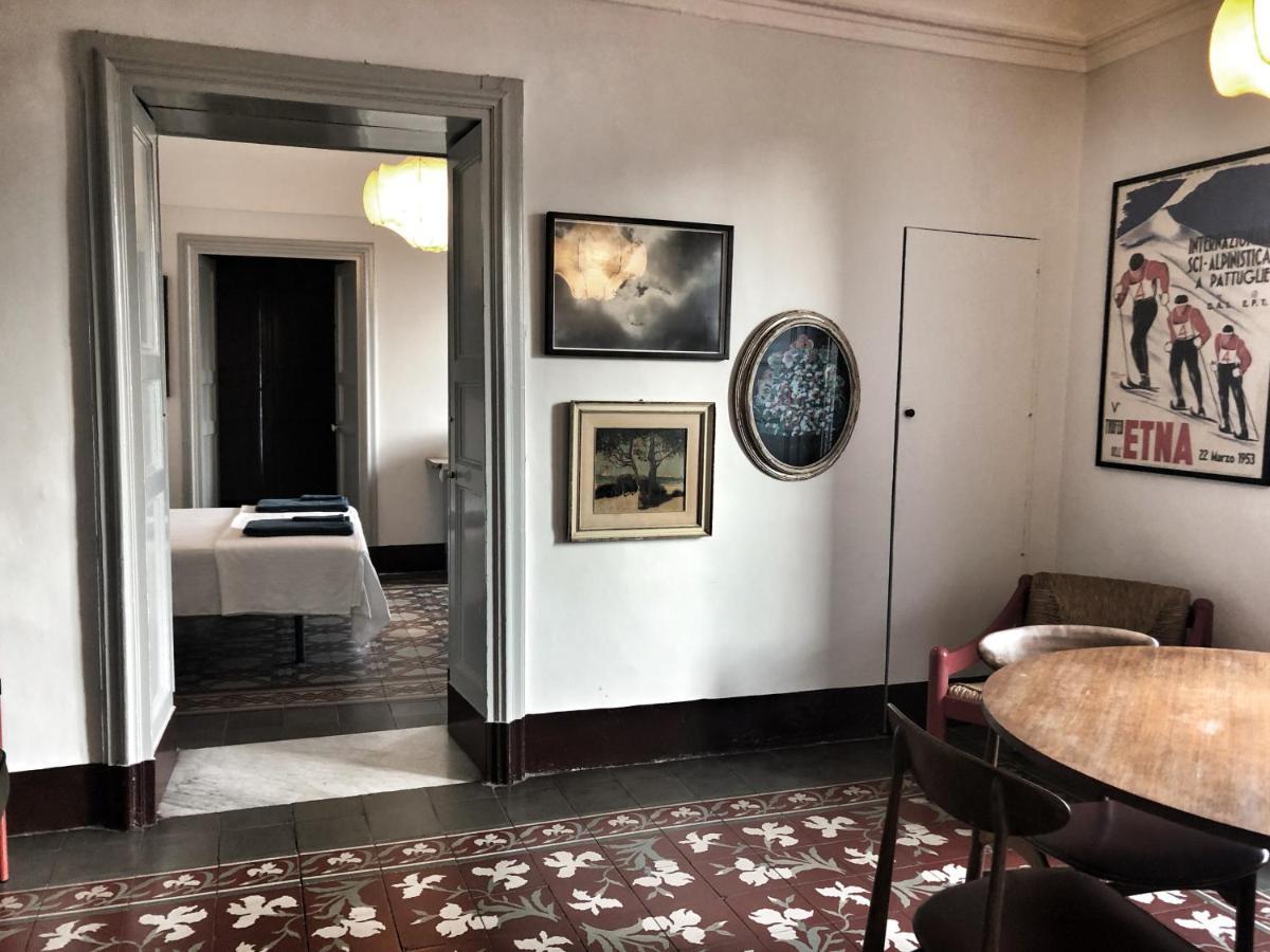 Otto Biscari Apartment คาตาเนีย ภายนอก รูปภาพ